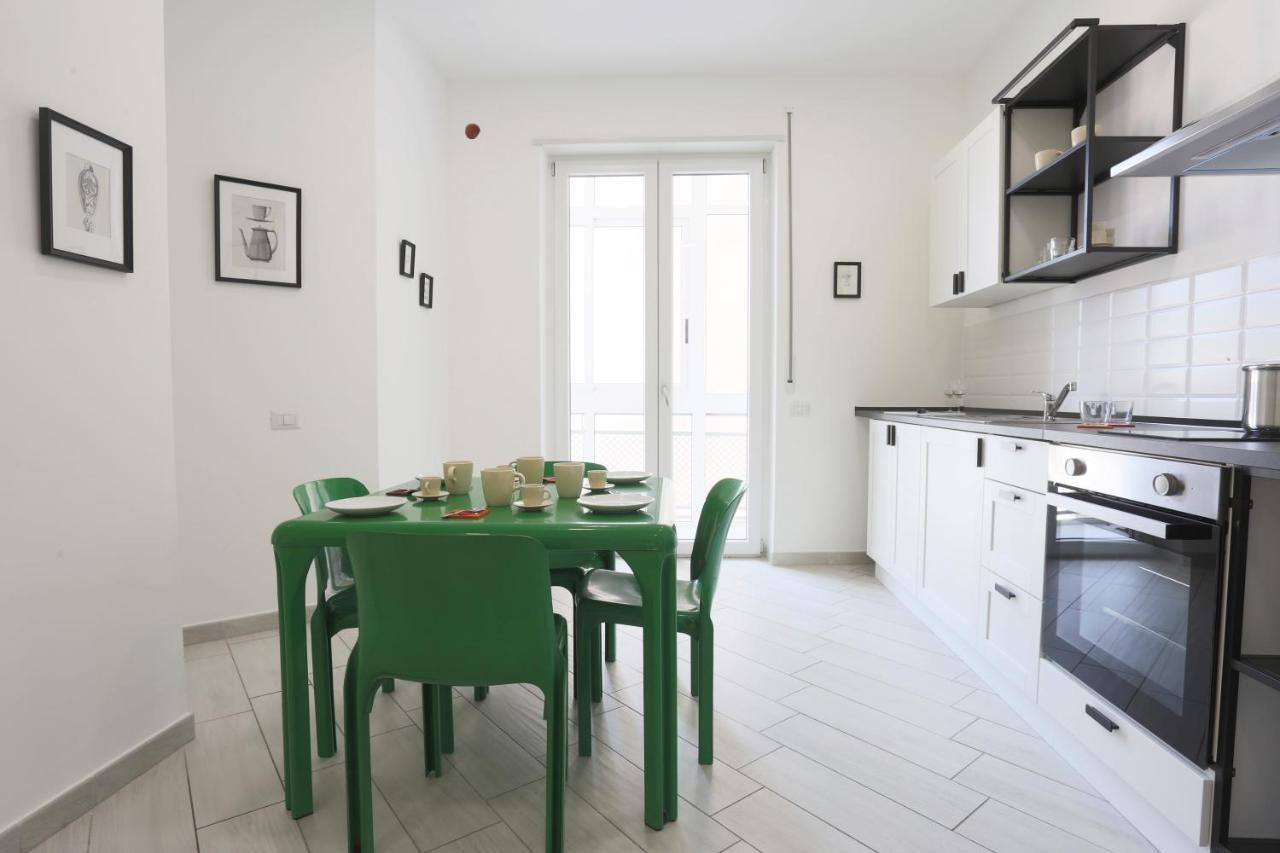 Bright & Central Apartment Near The Station ساليرنو المظهر الخارجي الصورة